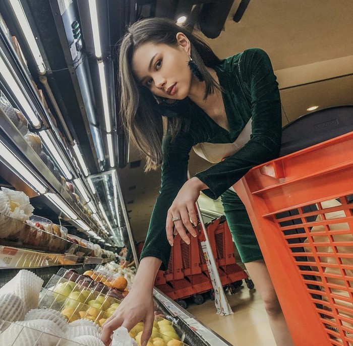 Cantiknya Fabienne Nicole, Miss Universe Indonesia Saat Brunch dan Belanja Sayur Cantiknya Fabienne Nicole, Miss Universe Indonesia Saat Brunch dan Belanja Sayur