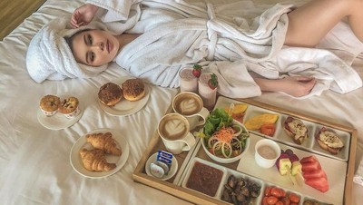 Cantiknya Fabienne Nicole, Miss Universe Indonesia Saat Brunch dan Belanja Sayur