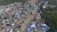 Pemandangan dari udara usai banjir menghancurkan desa Nanxinfang di pinggiran Beijing.