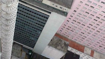Tangga spiral 40 tingkat Foto: Reddit via Boredpanda