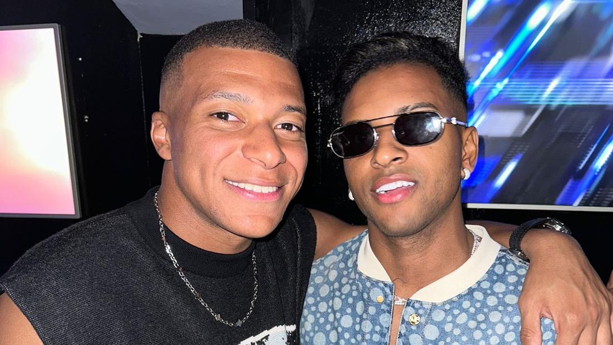 Mbappe dan Rodrygo bertemu saat liburan. Foto: Dok. Rodrygo