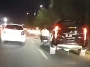 Anak Waka DPRD Sulsel Bareng Pacar Saat Ugal-ugalan Bawa Pajero di Makassar