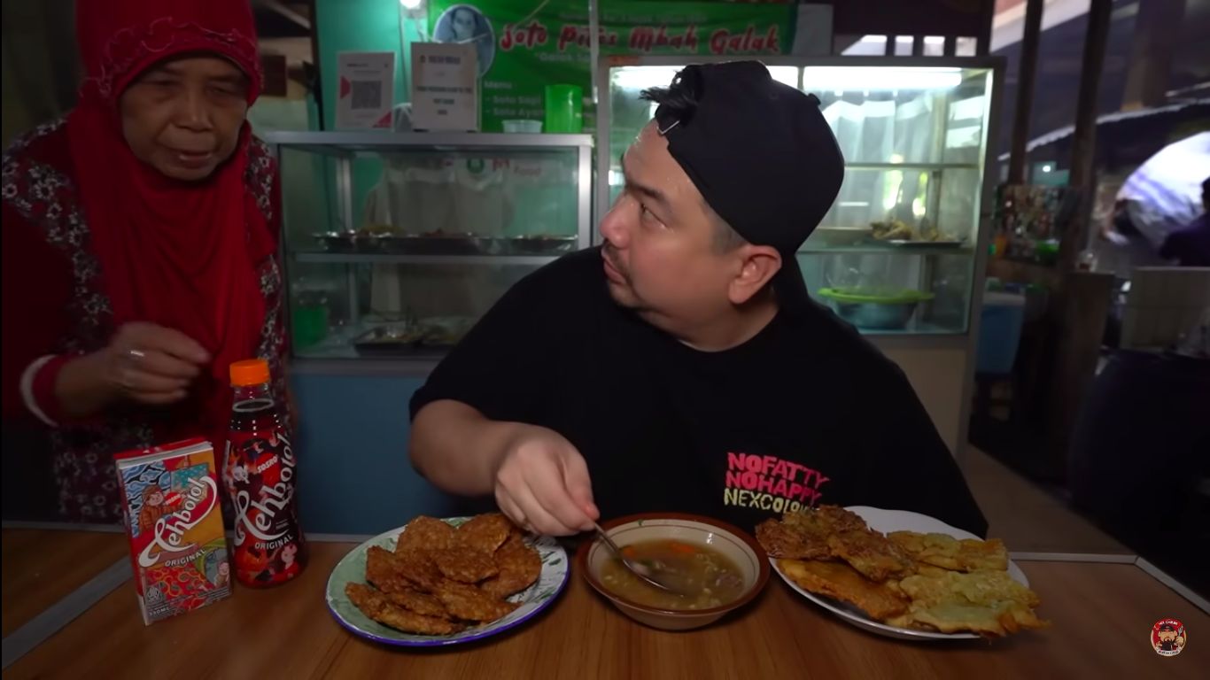 Nex Carlos makanannya dicomot ibu-ibu