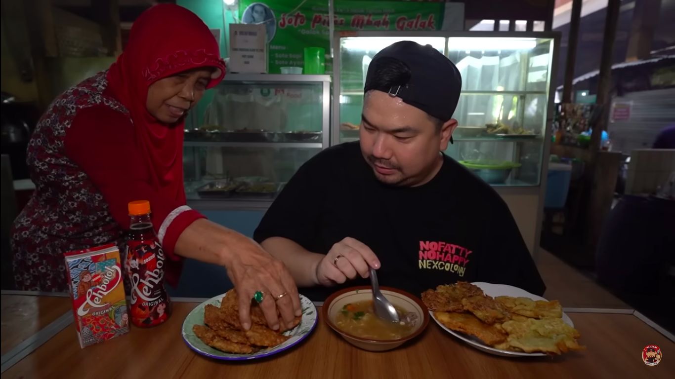 Nex Carlos makanannya dicomot ibu-ibu