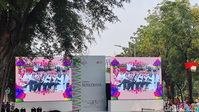 Para menteri Jokowi hadiri Istana Berkebaya
