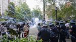Potret Bagi-bagi PS5 di New York Berujung Ricuh