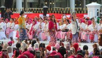Acara ini juga menghadirkan UMKM yang dapat dinikmati masyarakat secara gratis.  