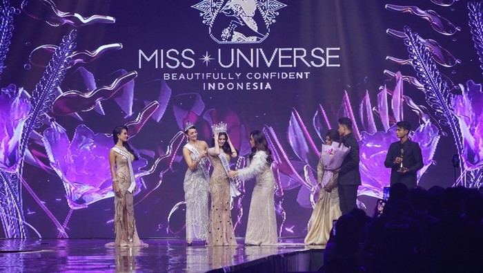 Potret Mahkota Miss Universe Indonesia, Dibuat dari Emas-8.000 Kristal