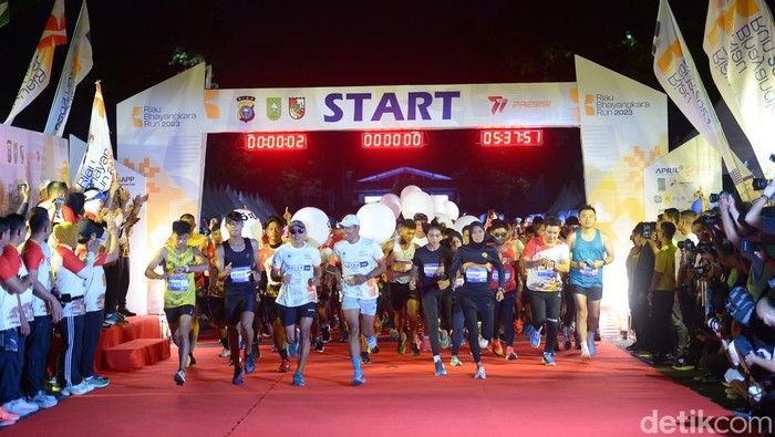 Event Riau Bhayangkara Run 2023 usai digelar. Sekitar 2.000 pelari turut memeriahkan event tersebut. Begini potret keseruannya, Minggu (6/8/2023).