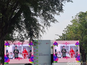 Buka Istana Berkebaya, Jokowi: Kebaya Lambangkan Karakter Indonesia