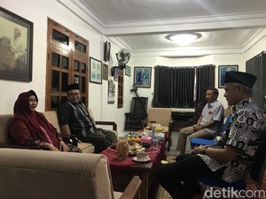 Ganjar Temui Ibunda Ketum PBNU di Leteh Rembang Sore Ini, Ada Apa?