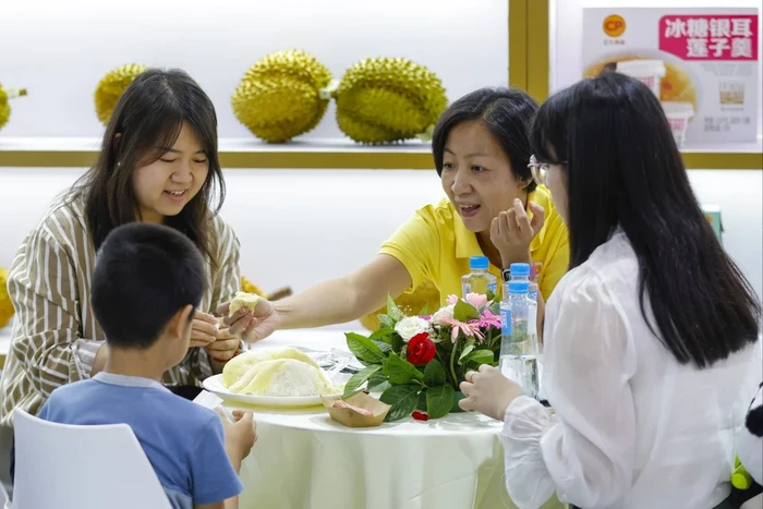 5 Fakta Durian China, Rasanya Hambar Tapi Harga Jualnya Mahal