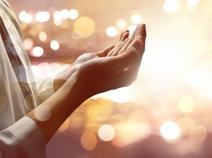 Doa di Hari Jumat Pagi yang Diajarkan Rasulullah SAW