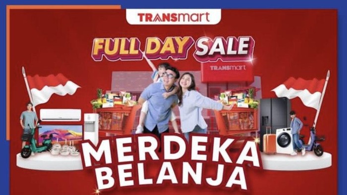 Banner Full Day Sale Transmart di Medan. (Foto: Istimewa)