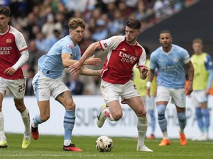 Roy Keane: Declan Rice Tak Layak Dihargai 100 Juta Paun