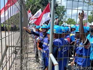 Buruh Peti Kemas Ancam Tutup Pelabuhan Samarinda gegara 7 Tahun Tak Digaji