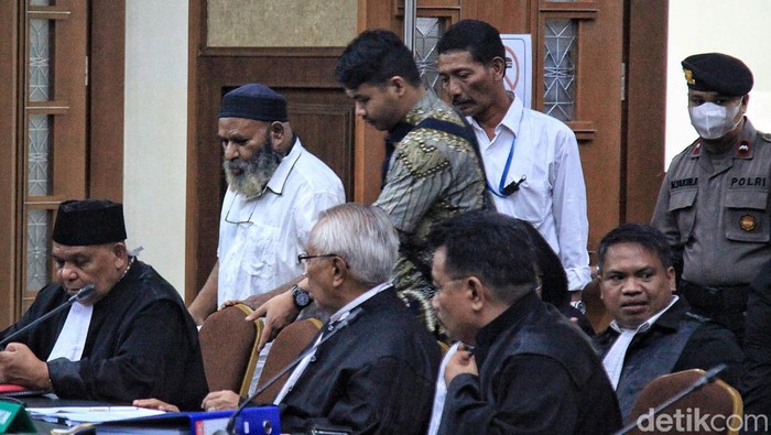 Emosi Lukas Enembe saat Dibilang Berjudi