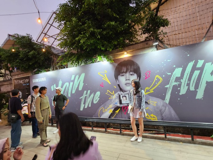 Flip Town Samsung M Bloc