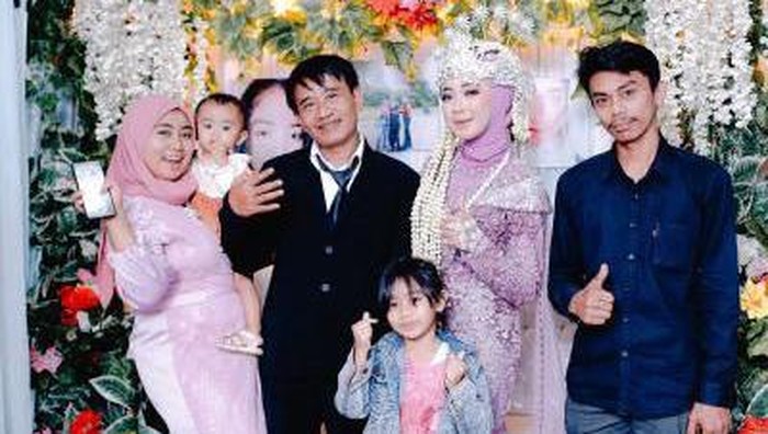 Foto pernikahan ‘ibuku adalah sahabatku’ viral di TikTok