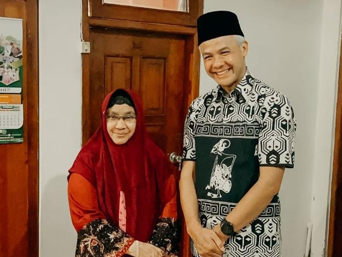 Ganjar Pranowo temui ibundan Menag Yaqut Cholil Qoumas
