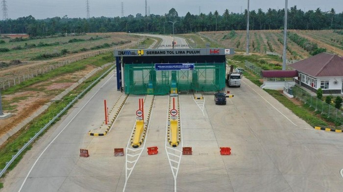 Gerbang tol Limapuluh (Foto: Dok. PT Hutama Karya)