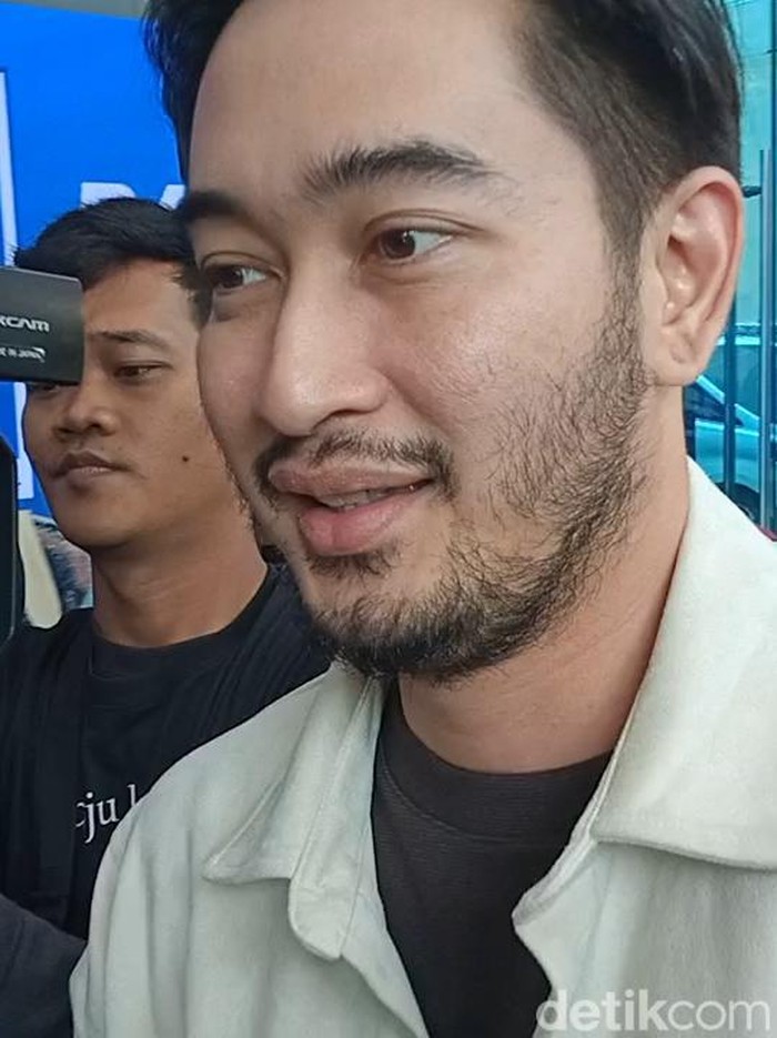 Jeje Govinda saat datang ke PAN.