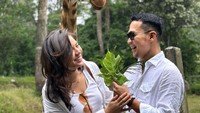 Wanita yang memiliki nama asli Karen Afralia ini optimis hubungannya dengan Fauzan Rachmansyah saat ini dan merasa sangat bahagia. (Foto: dok instagram)