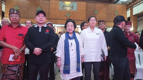 Ketua Dewan Pengarah BRIN Megawati Soekarnoputri seusai kunjungan kerja dan memberikan arahan di Kawasan Konservasi Ilmiah atau Kebun Raya Bedugul, Tabanan, Bali, Senin (7/8/2023).