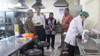 Kolaborasi dalam proyek ini  berjudul “Development of Sustainable Seaweed Based Functional Products for Promoting Blue Economic Goals - Pengembangan Produk-Produk Fungsional, termasuk Pangan Fungsional, Berbasis Rumput Laut Secara Berkelanjutan Menuju Tercapainya Ekonomi Biru. 