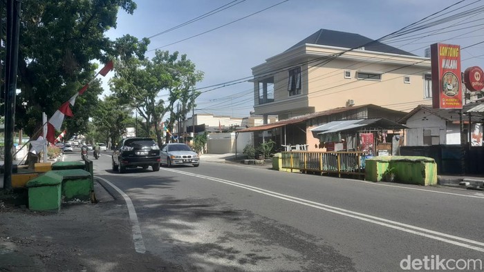 Kondisi jembatan kecil di Jalan Abdullah Lubis Medan yang akan dibangun dengan anggaran Rp 6 miiar.