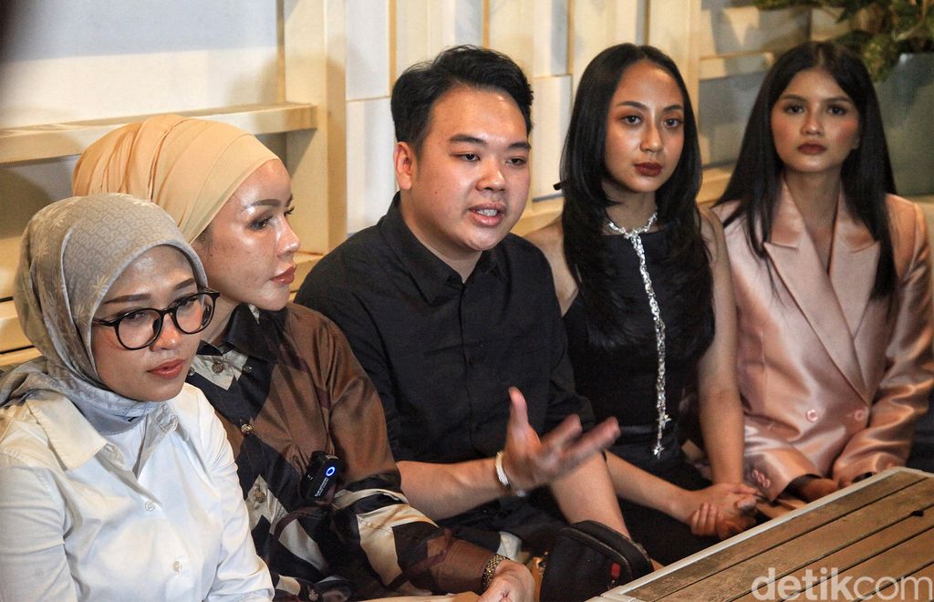 Konferensi Pers Miss Universe Indonesia Miss Universe Indonesia menggelar konferensi pers di Jakarta, Senin (7/8/2023).