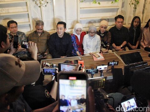 Miss Universe Indonesia menggelar konferensi pers di Jakarta, Senin (7/8/2023).