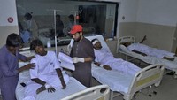 Korban kecelakaan kereta tergelincir di Pakistan bagian selatan bertambah. Hingga kini tercatat jumlah korban tewas akibat insiden itu berjumlah 28 orang dan puluhan orang lainnya terluka. 