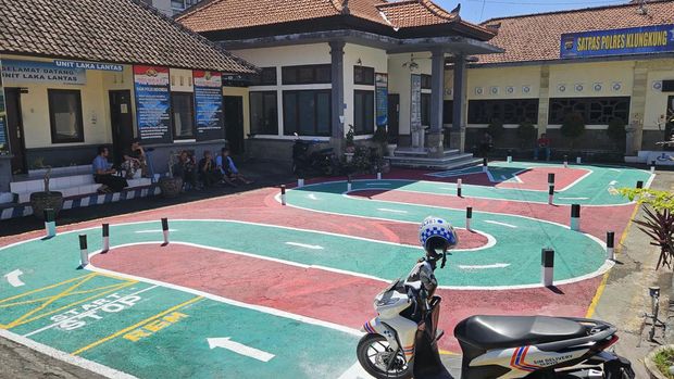 Lintasan praktek uji SIM C di lapangan uji Satlantas Polres Klungkung, dengan sistem baru, Senin (7/8/2023). (Putu Krista/detikBali).