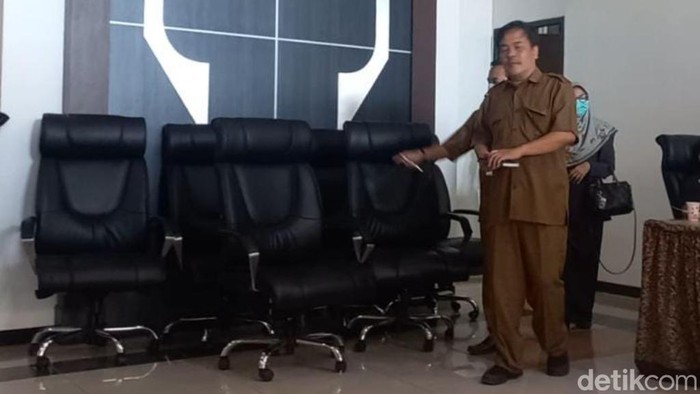 Manajemen RSUD Bangil saat menghadiri undangan rapat DPRD Pasuruan.