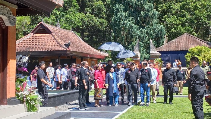 Megawati Kunjungi Kebun Raya Candikuning Bali