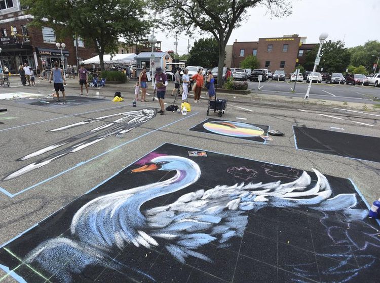 Melihat Para Seniman Mural Dunia Beraksi