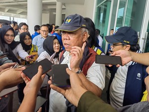 Bantah Longspan LRT Jabodebek Salah Desain, Basuki: Kalau Tikungan 20 km/Jam Wajar!
