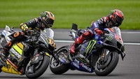 Keduanya terlibat kontak. Bagian depan YZR-M1 menyentuh buritan belakang Desmosedici GP. Foto: Yamaha Monster Energy