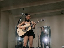 Makna, Lirik dan Terjemahan Lagu The Apartment We Wont Share - NIKI