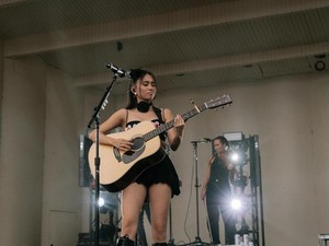 Makna, Lirik dan Terjemahan Lagu The Apartment We Wont Share - NIKI