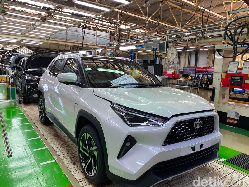 Pabrik Produksi Toyota Yaris Cross di Karawang