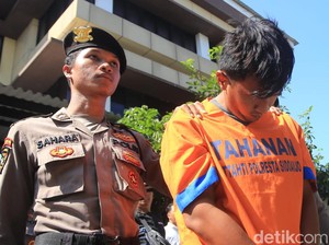 Jatim Sepekan: Ritual Hidupkan Korban Pembunuhan-Pria Salat di Tengah Jalan