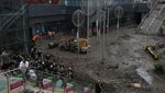 Penampakan Lumpur dan Puing Sisa Banjir di China
