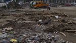 Penampakan Lumpur dan Puing Sisa Banjir di China