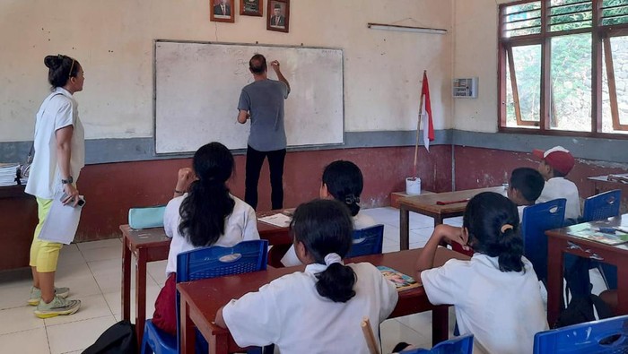 Perusahaan penyedia layanan kesehatan terkemuka di Indonesia, APL (Anugerah Pharmindo Lestari) terus berkomitmen terhadap sustainability mengintegrasikannya ke dalam semua aspek operasinya.