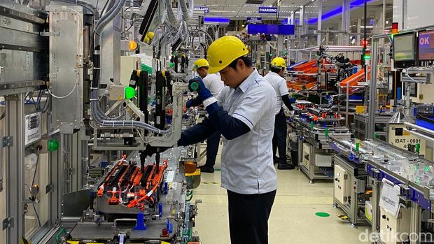 Proses Produksi Toyota Yaris Cross di Karawang