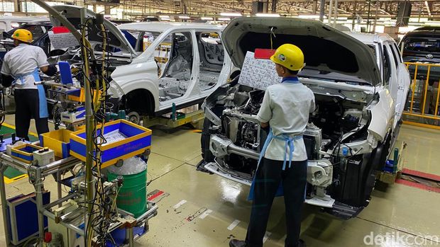 Proses Produksi Toyota Yaris Cross di Karawang