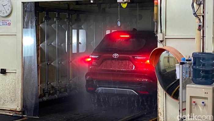Proses Produksi Toyota Yaris Cross di Karawang