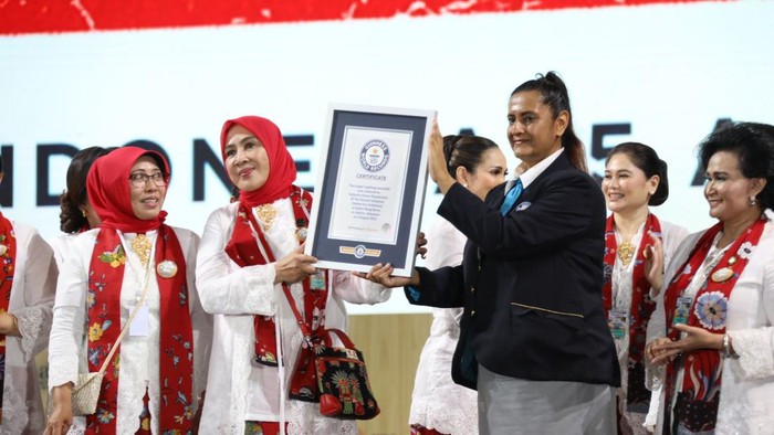 Rekor Dunia Pergelaran Angklung di GBK Jadi Kado Manis HUT Ke-78 RI